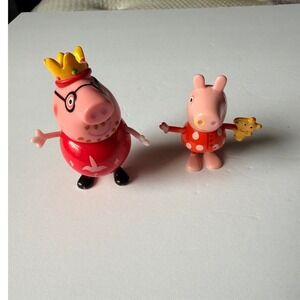 Peppa Pig and King Daddy Pig Hasbro Action Figure Toy Set with Teddy Bear